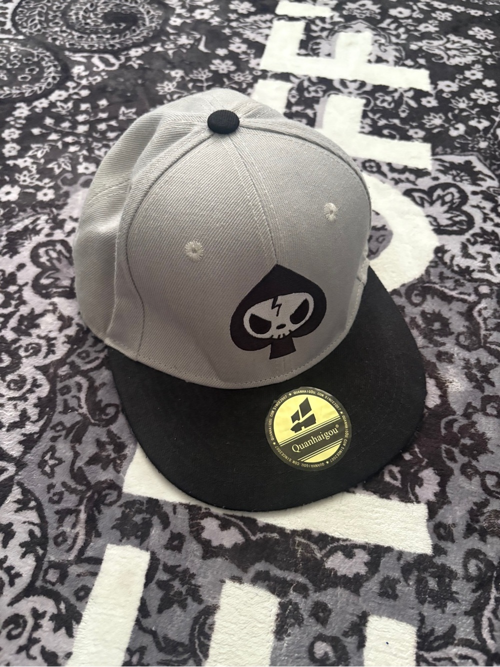 Gray/Black Adjustable Snapback Baseball Cap Hat Skull Spade Logo One Size